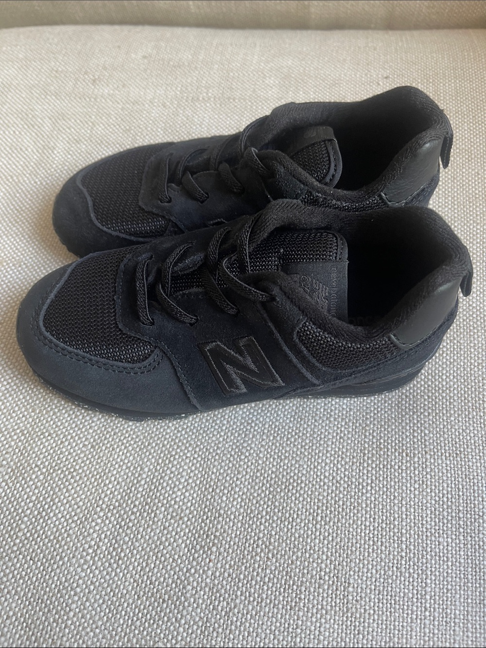 NEW New Balance Classic 574 Core Black Suede with Black Mesh - size 10 - Picture 3 of 10
